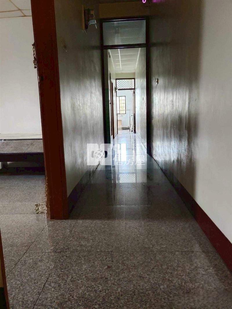 中山南路透天分租套房房屋室內格局與周邊環境