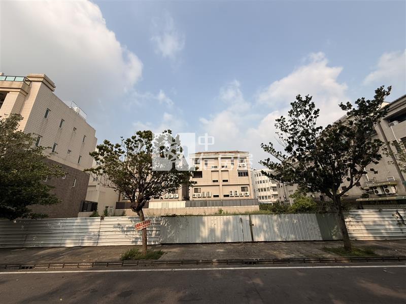港坪公園三百坪建地房屋室內格局與周邊環境