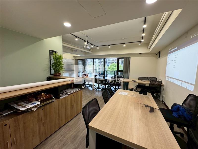 青埔A19店面1+2樓房屋室內格局與周邊環境