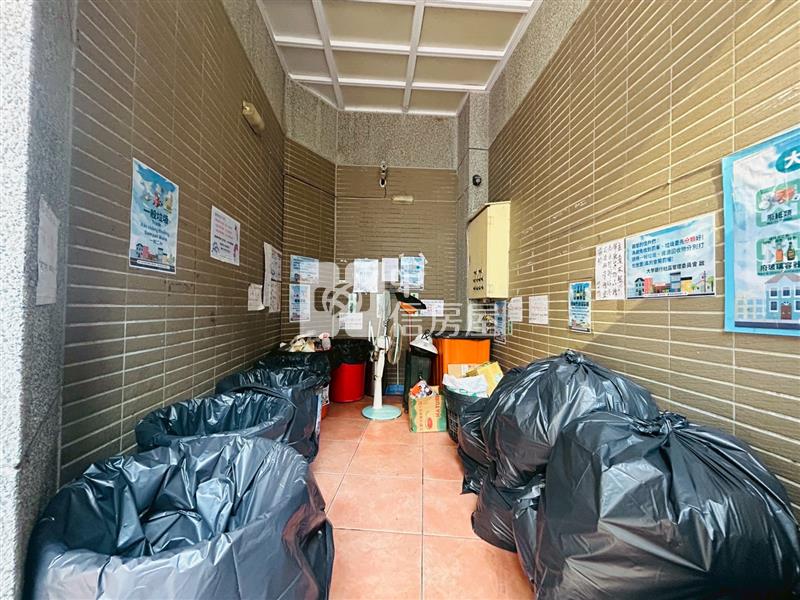 獨家大學銀行A棟採光美宅房屋室內格局與周邊環境