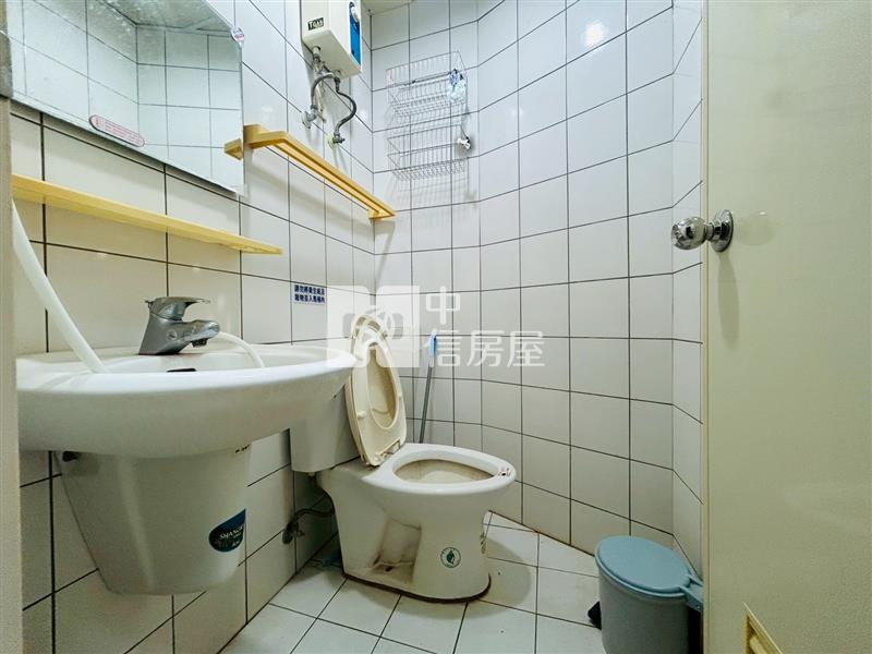 獨家大學銀行A棟採光美宅房屋室內格局與周邊環境