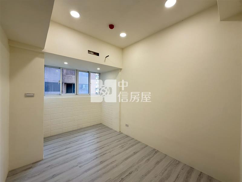 大有商圈全新裝潢3房車房屋室內格局與周邊環境