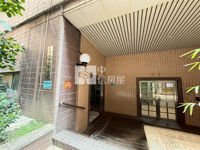 大有商圈全新裝潢3房車房屋室內格局與周邊環境