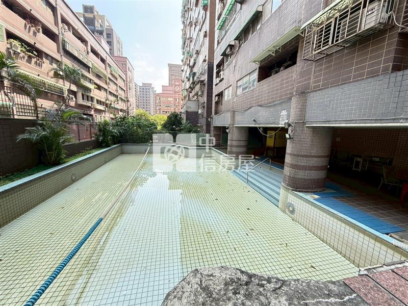 大有商圈全新裝潢3房車房屋室內格局與周邊環境