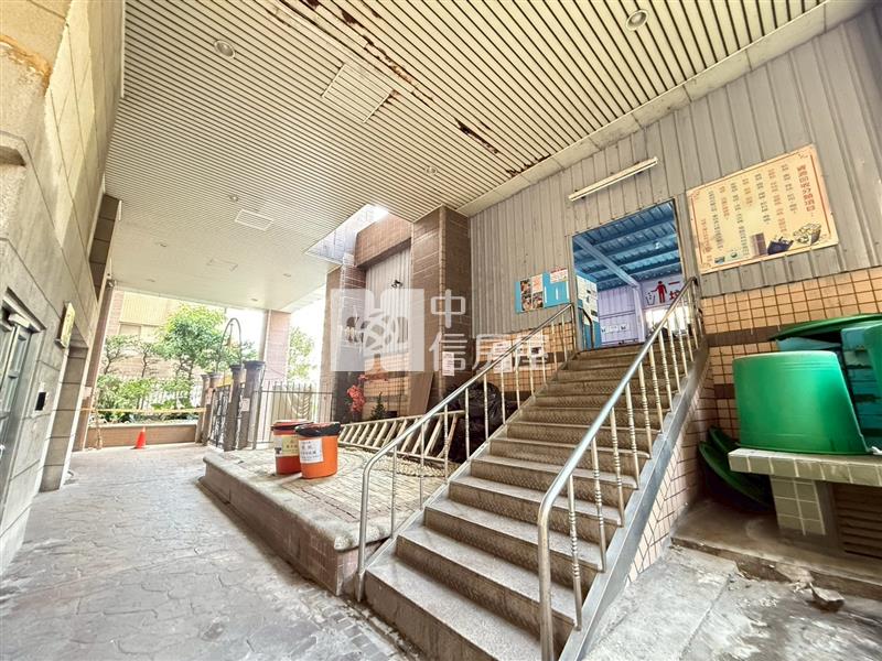 大有商圈全新裝潢3房車房屋室內格局與周邊環境