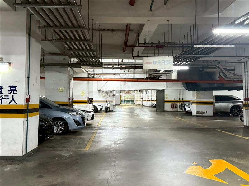 大有商圈全新裝潢3房車房屋室內格局與周邊環境