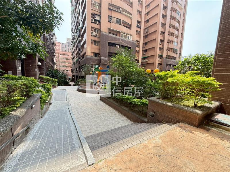 大有商圈全新裝潢3房車房屋室內格局與周邊環境