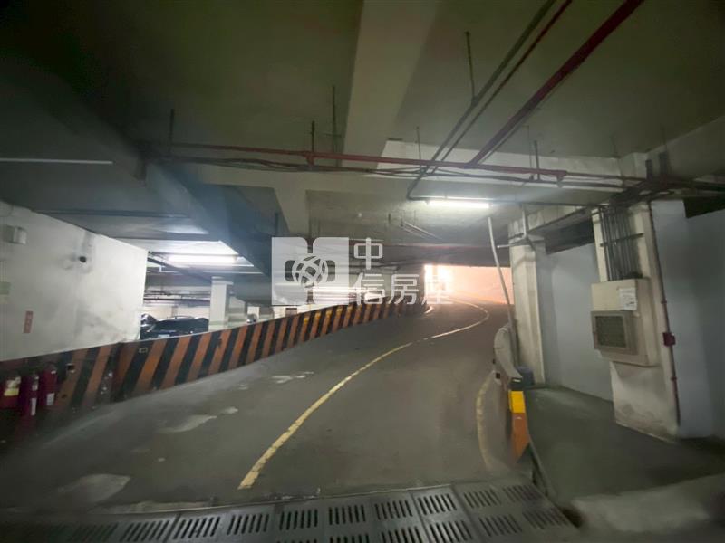 永正天下三房車位房屋室內格局與周邊環境