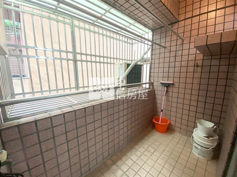 永正天下三房車位房屋室內格局與周邊環境