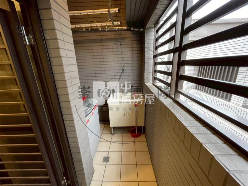 智富城高樓層景觀２房車房屋室內格局與周邊環境