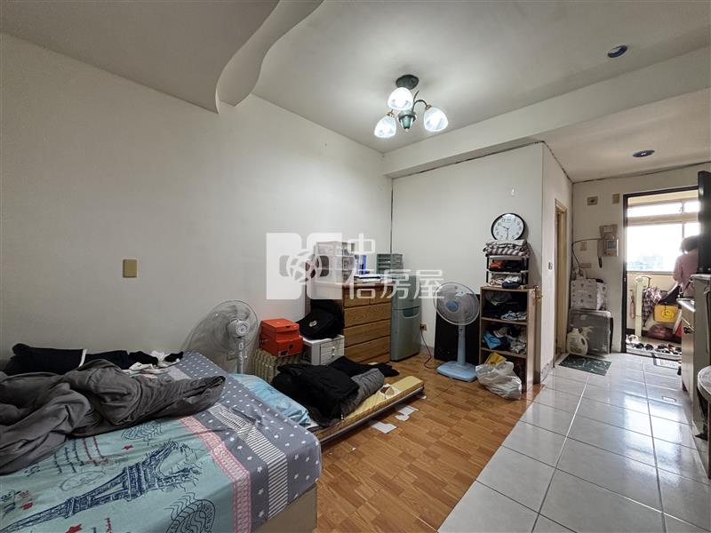 民族路旁-優質電梯套房房屋室內格局與周邊環境