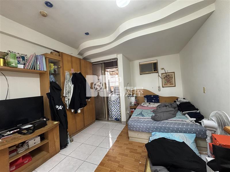 民族路旁-優質電梯套房房屋室內格局與周邊環境