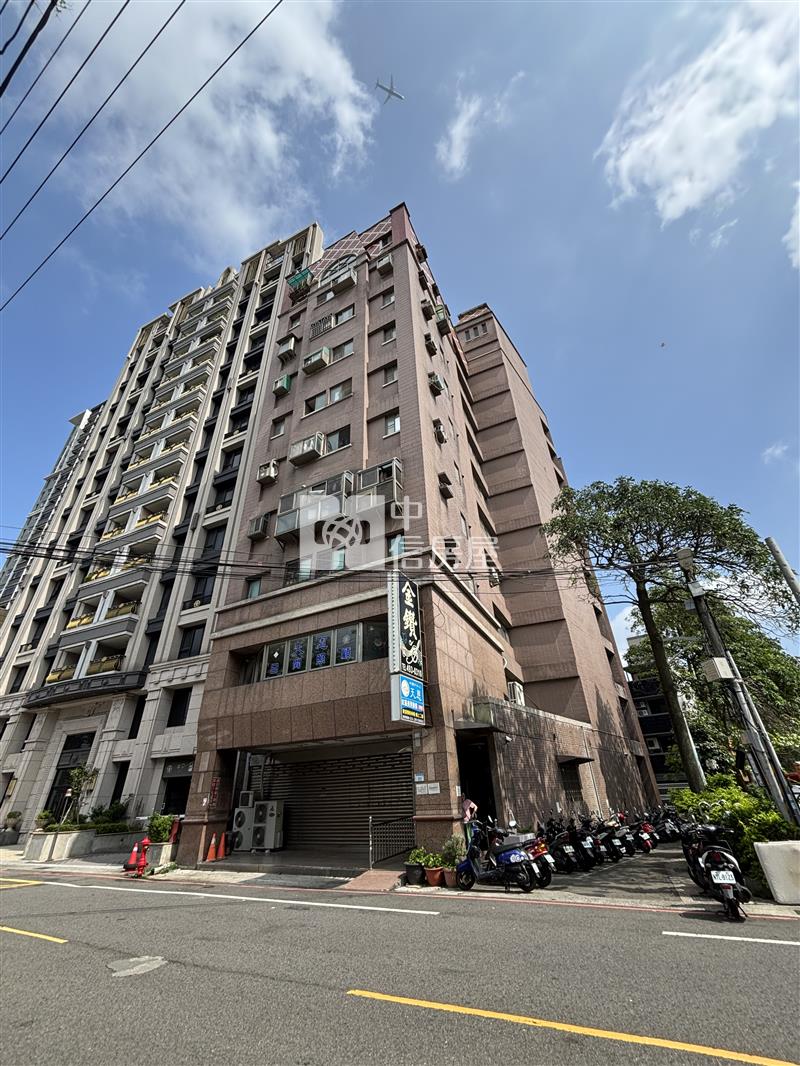 民族路旁-優質電梯套房房屋室內格局與周邊環境