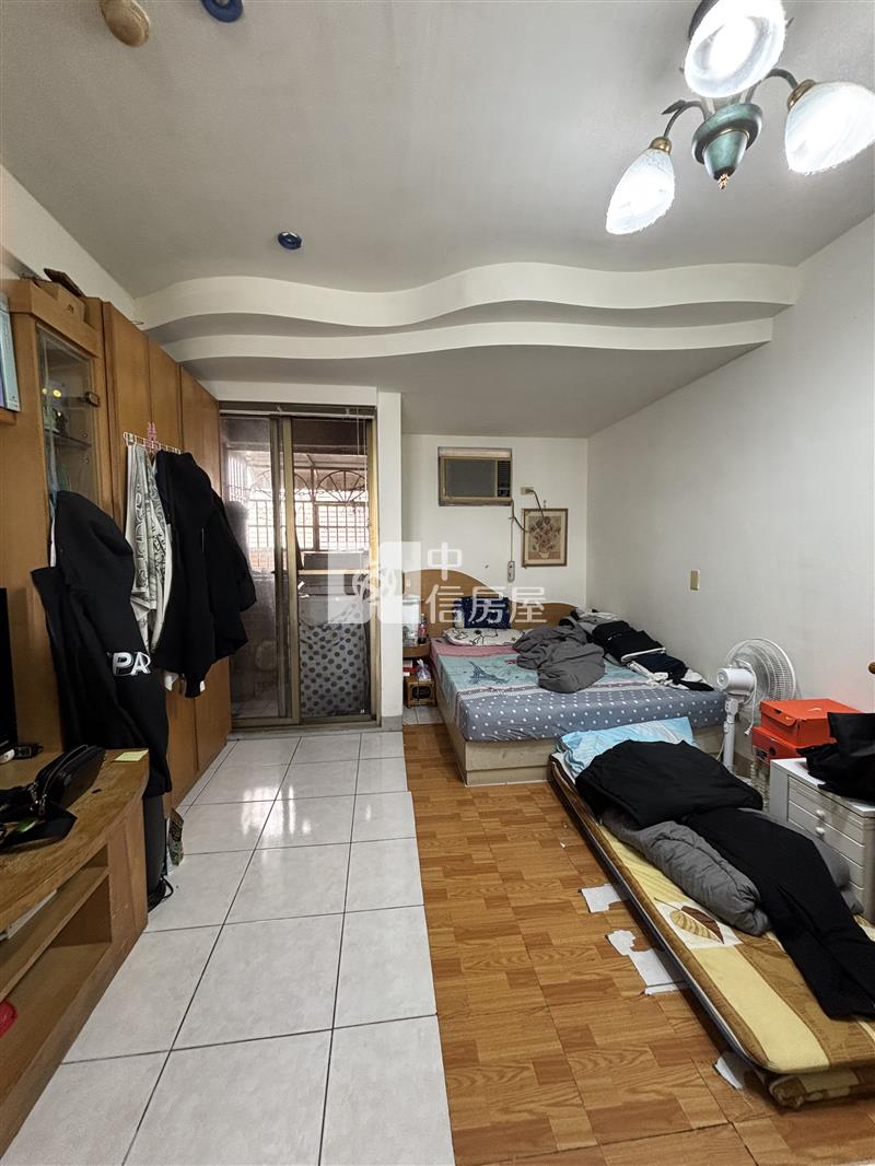 民族路旁-優質電梯套房房屋室內格局與周邊環境