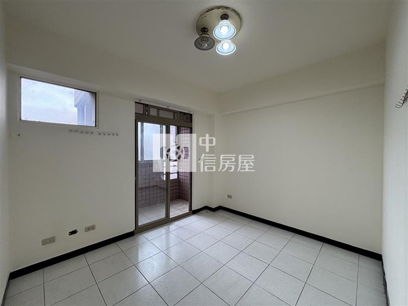 瑞塘國小電梯大四房房屋室內格局與周邊環境