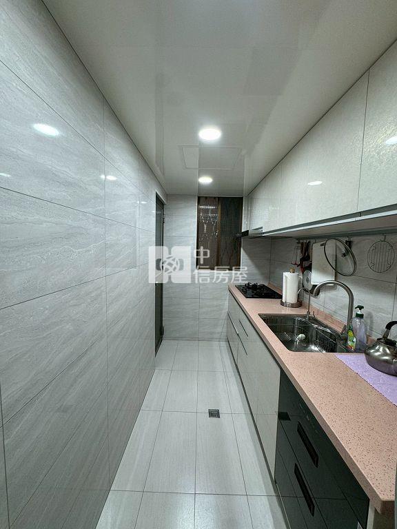 (A)內壢後站電梯大三房(車位輪抽)(中信卓越團隊)房屋室內格局與周邊環境