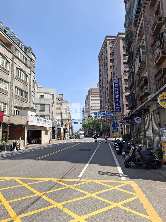 內壢火車站重疊別墅一,二樓(中信卓越團隊)房屋室內格局與周邊環境