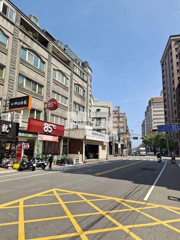 內壢火車站重疊別墅一,二樓(中信卓越團隊)房屋室內格局與周邊環境