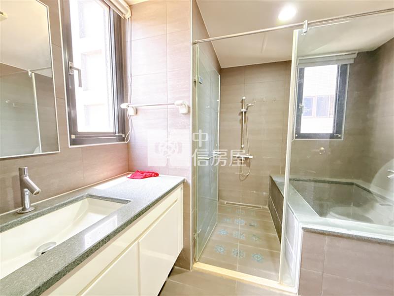 青埔A19世界MRT3+1房雙主臥雙車位房屋室內格局與周邊環境