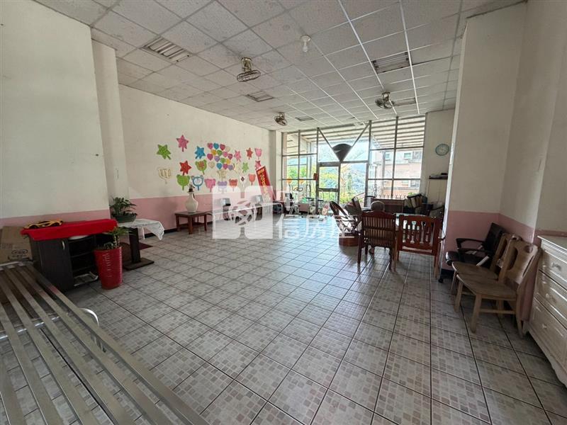 獨家！羅傑摩爾Ｂ區低總價高樓車房屋室內格局與周邊環境