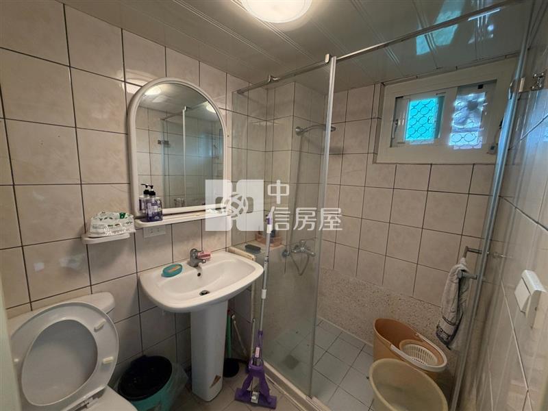 獨家！羅傑摩爾Ｂ區低總價高樓車房屋室內格局與周邊環境