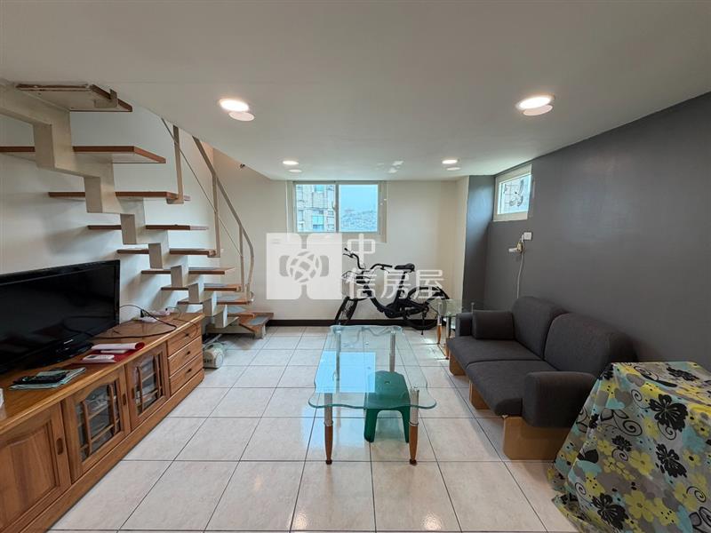 獨家！羅傑摩爾Ｂ區低總價高樓車房屋室內格局與周邊環境