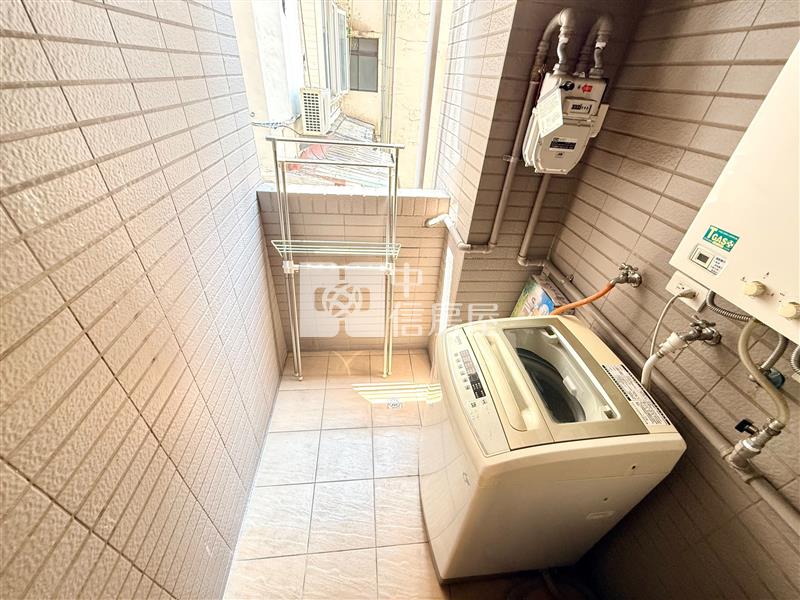 (學學一中)一中精武商圈2房尬車位樹梢戶房屋室內格局與周邊環境