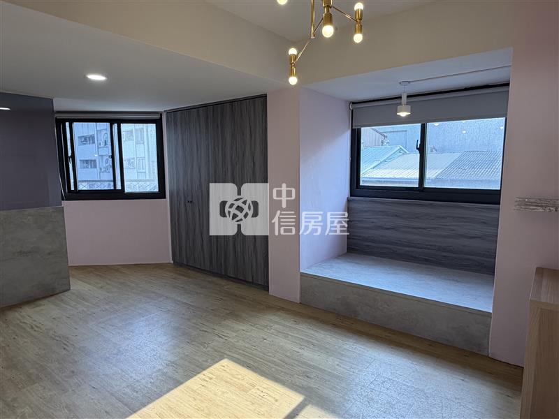 五期精誠寶座3房平車房屋室內格局與周邊環境