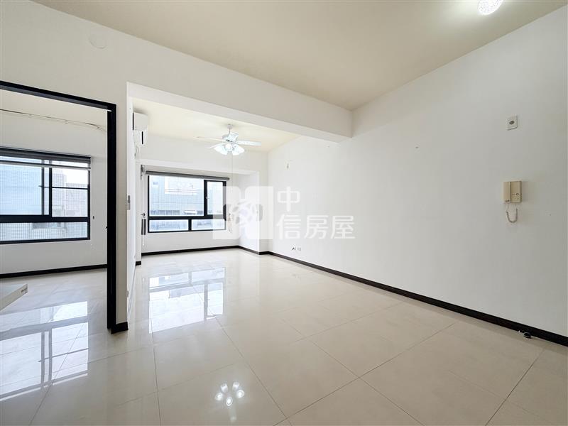 佳茂中山會館兩房車位房屋室內格局與周邊環境