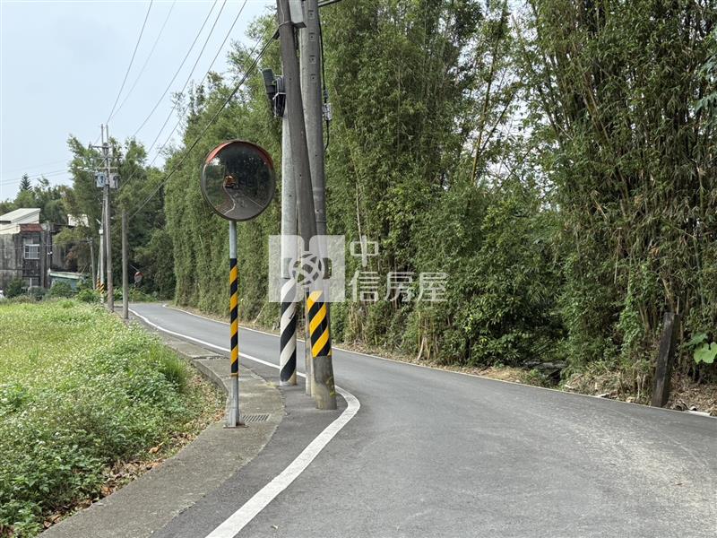 中庸路旁都內農地房屋室內格局與周邊環境