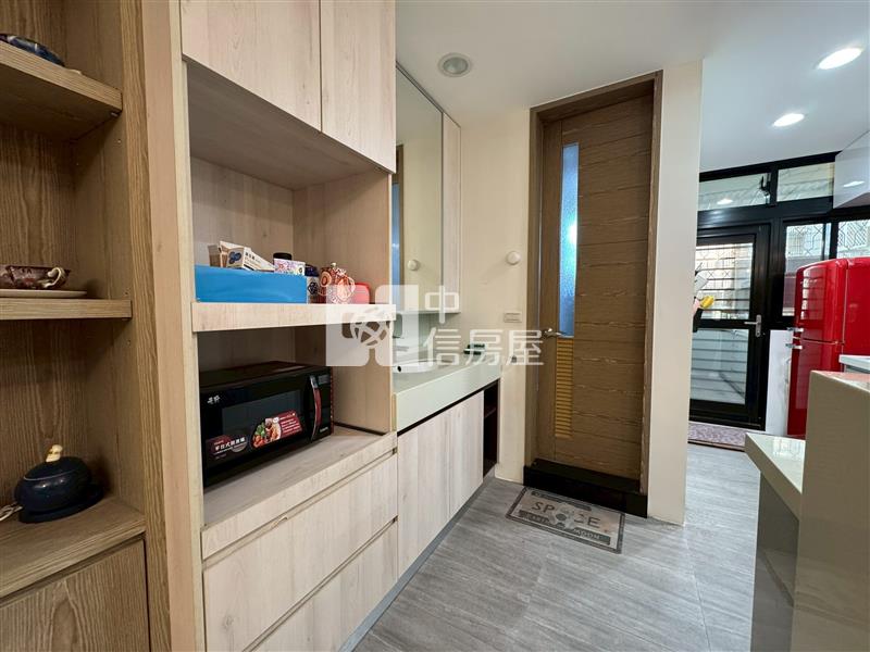 逢甲商圈精裝漂亮大2+1房二樓美寓房屋室內格局與周邊環境