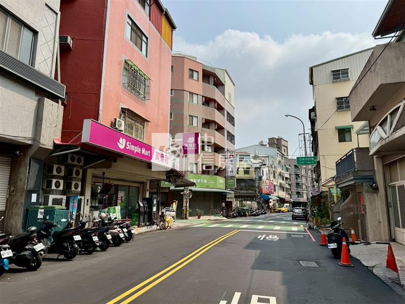 逢甲商圈精裝漂亮大2+1房二樓美寓房屋室內格局與周邊環境