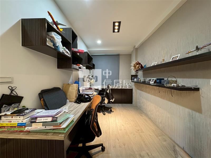 逢甲商圈精裝漂亮大2+1房二樓美寓房屋室內格局與周邊環境