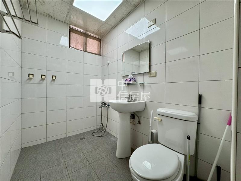 立人高中大室內免整理三樓公寓房屋室內格局與周邊環境