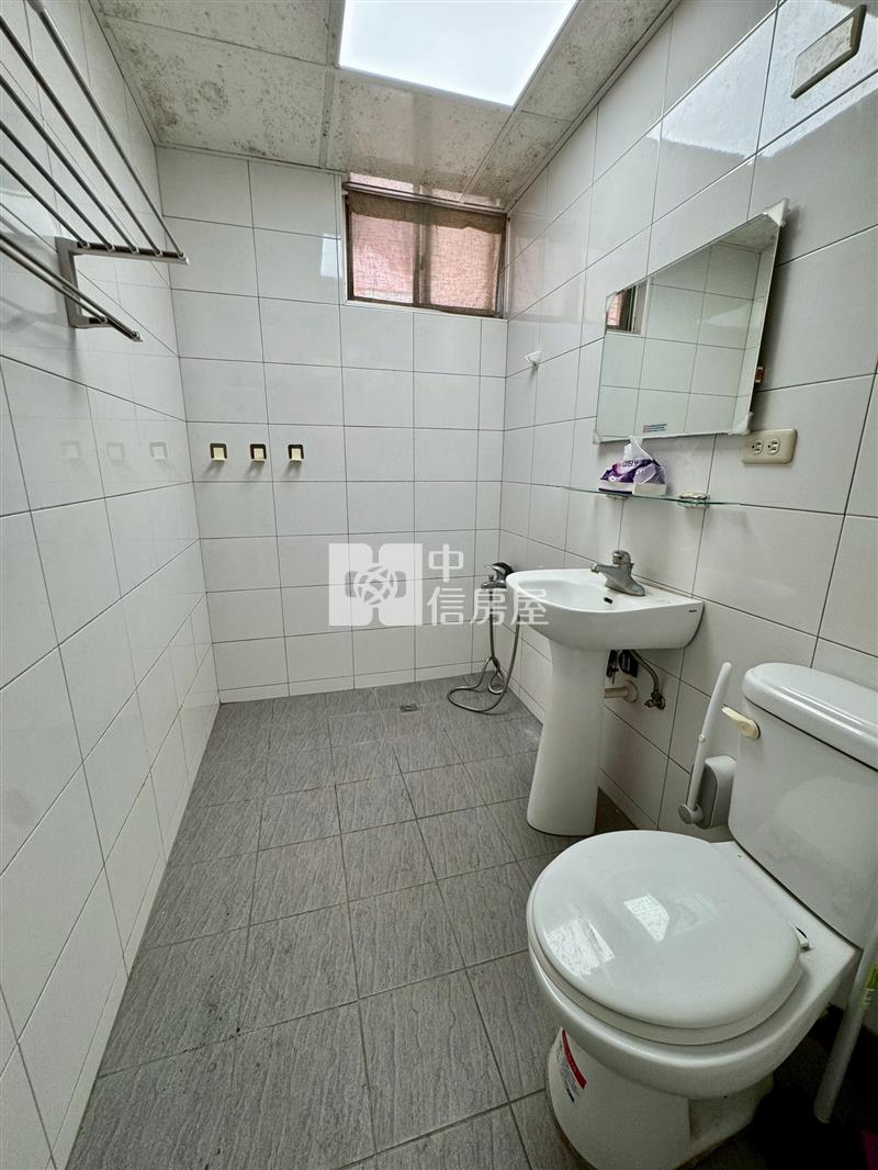 立人高中大室內免整理三樓公寓房屋室內格局與周邊環境