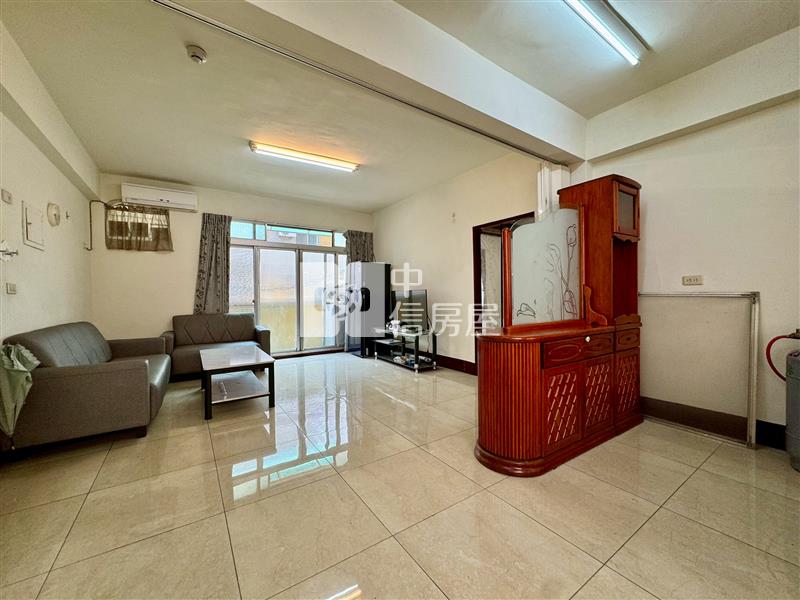 立人高中大室內免整理三樓公寓房屋室內格局與周邊環境