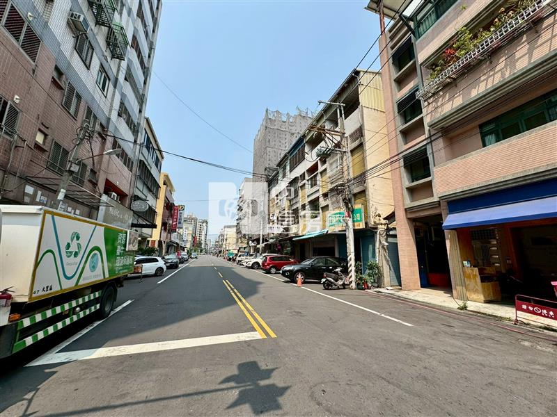 立人高中大室內免整理三樓公寓房屋室內格局與周邊環境