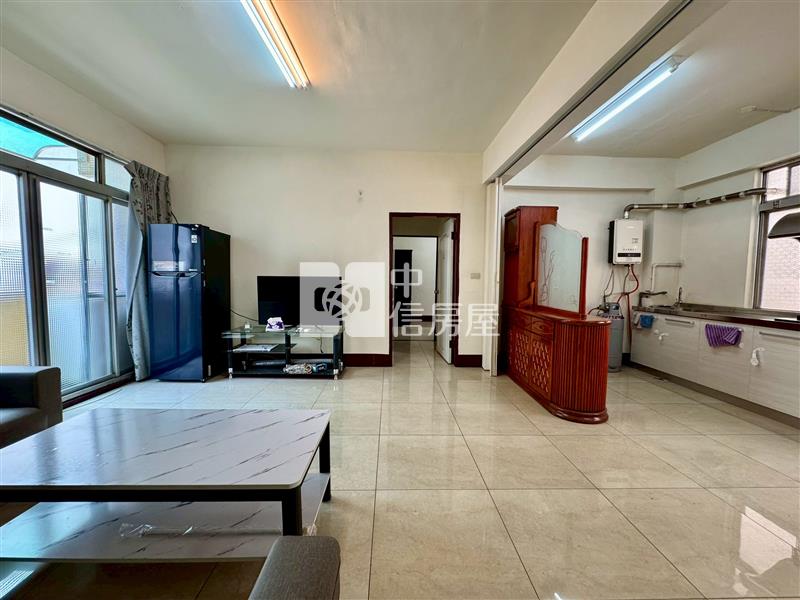 立人高中大室內免整理三樓公寓房屋室內格局與周邊環境