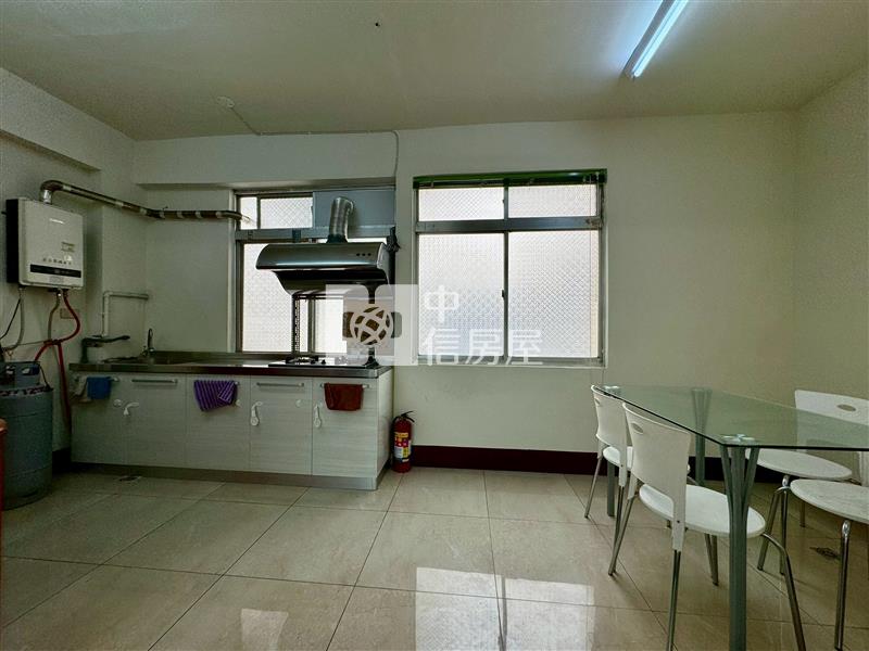 立人高中大室內免整理三樓公寓房屋室內格局與周邊環境