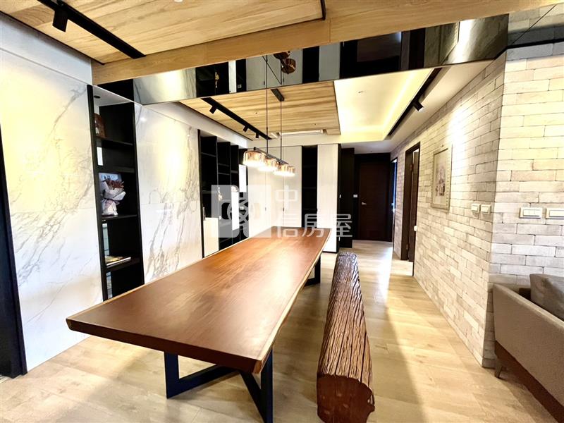 佳福青樂4改3雙車帝王視野戶房屋室內格局與周邊環境