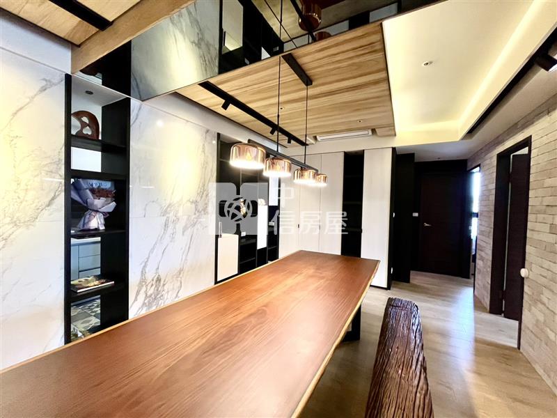 佳福青樂4改3雙車帝王視野戶房屋室內格局與周邊環境