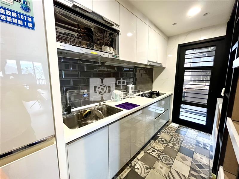 佳福青樂4改3雙車帝王視野戶房屋室內格局與周邊環境