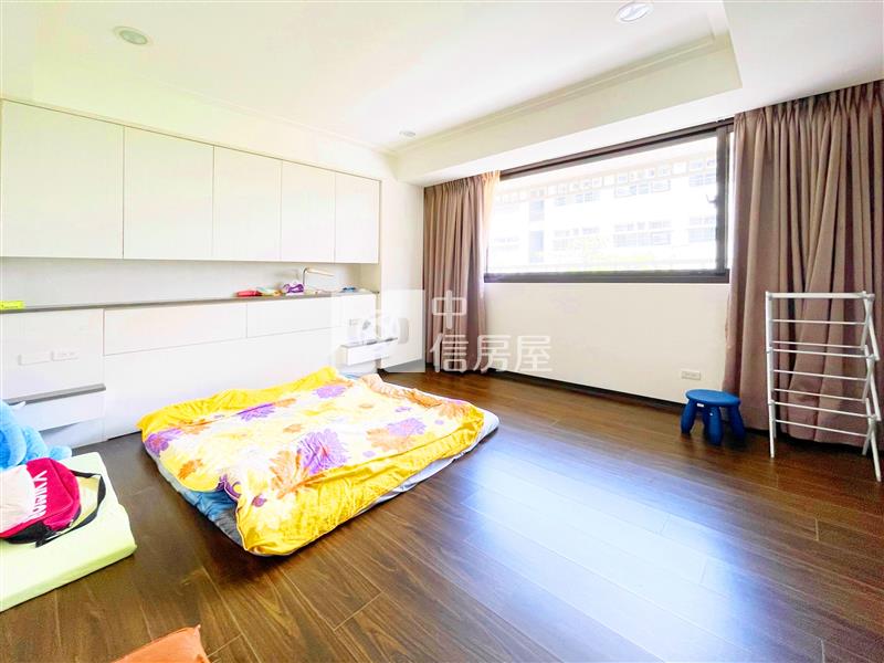 科博館大面寬1-3樓店住房屋室內格局與周邊環境