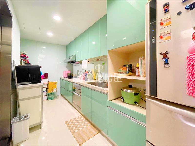 科博館大面寬1-3樓店住房屋室內格局與周邊環境