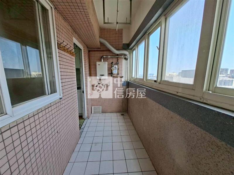 A21捷運旁宏國新城電梯3房房屋室內格局與周邊環境