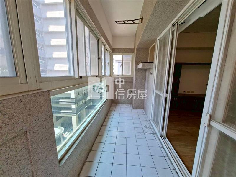 A21捷運旁宏國新城電梯3房房屋室內格局與周邊環境