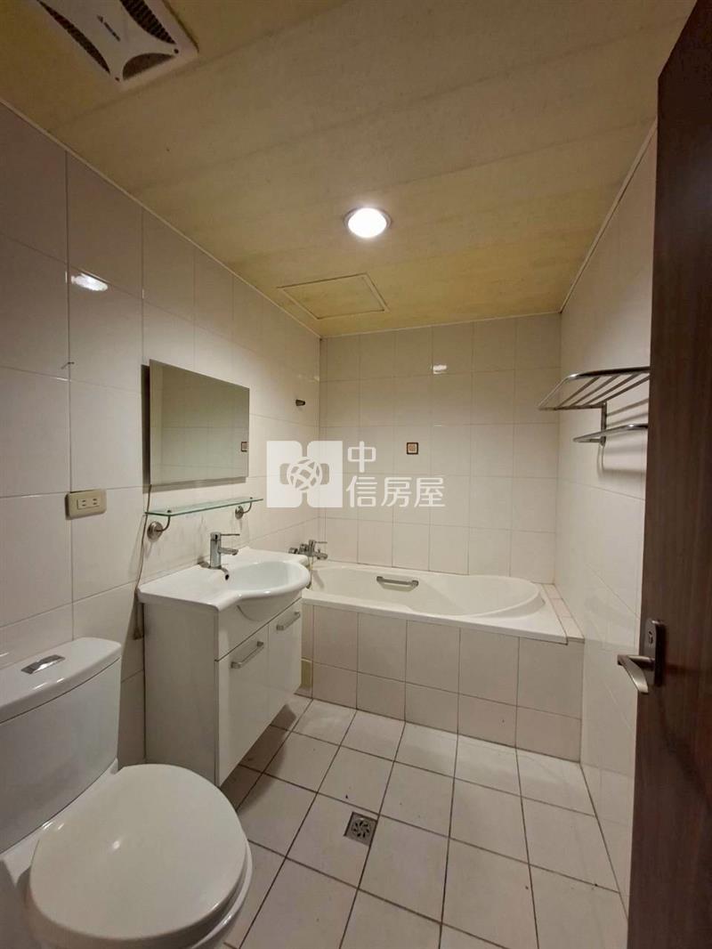 A21捷運旁宏國新城電梯3房房屋室內格局與周邊環境