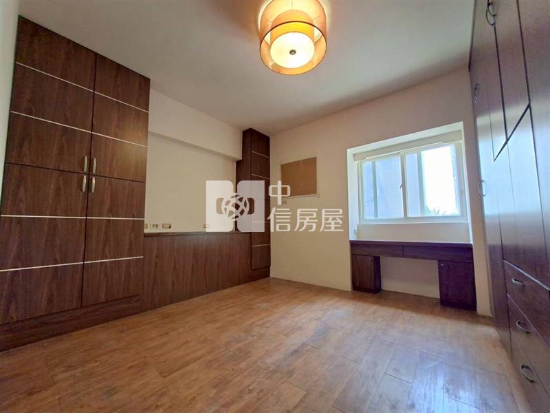 A21捷運旁宏國新城電梯3房房屋室內格局與周邊環境