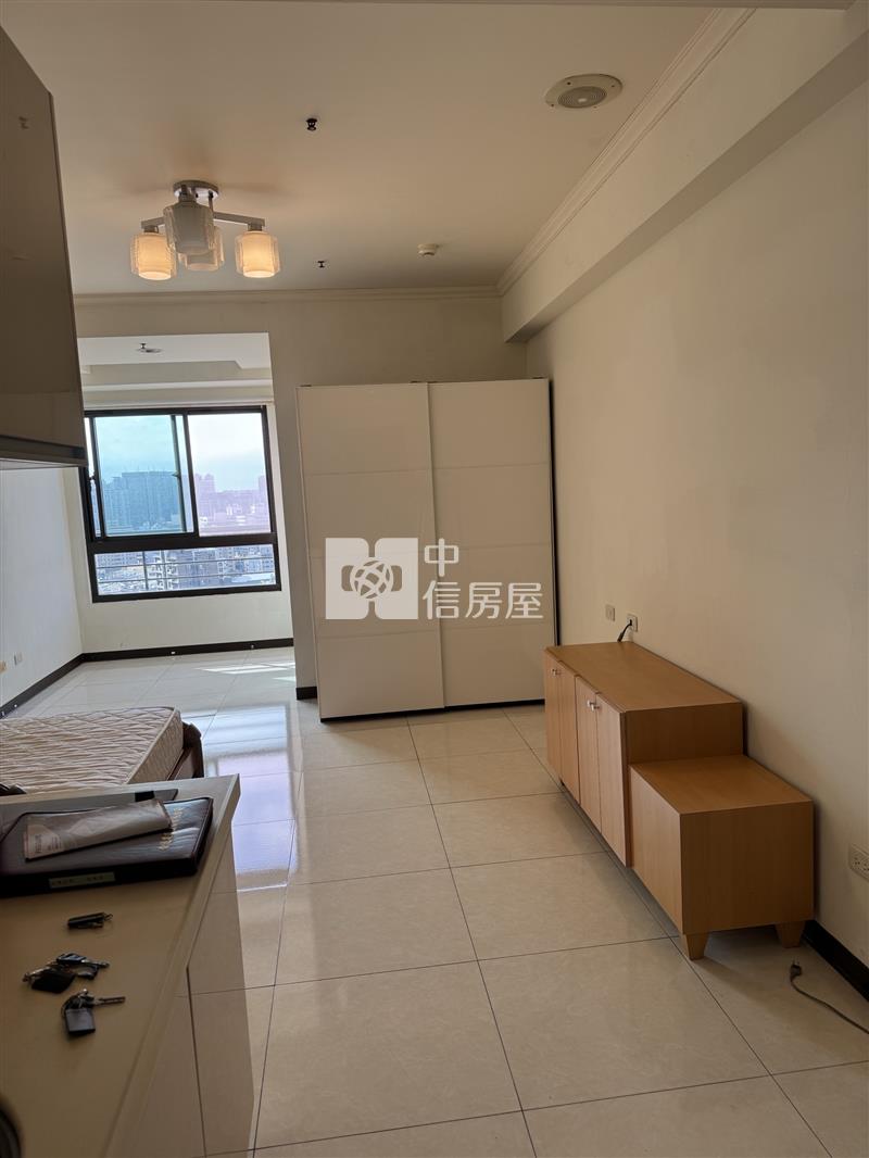 內壢交流道冠世界美套房房屋室內格局與周邊環境