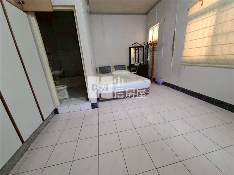 仁德中正路二段大地坪透天店面房屋室內格局與周邊環境